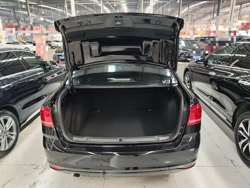 Volkswagen Lavida — миниатюра 19