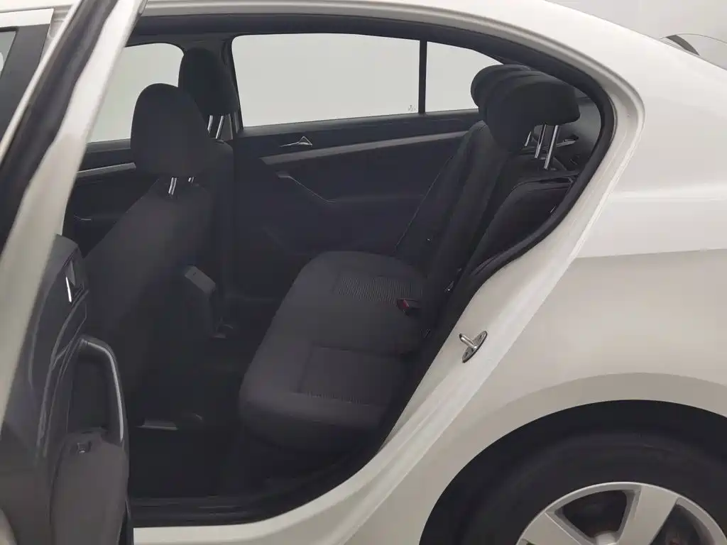 Volkswagen Lavida — миниатюра 15
