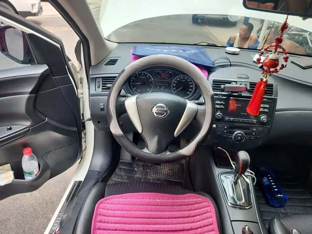 Nissan Tiida — миниатюра 7