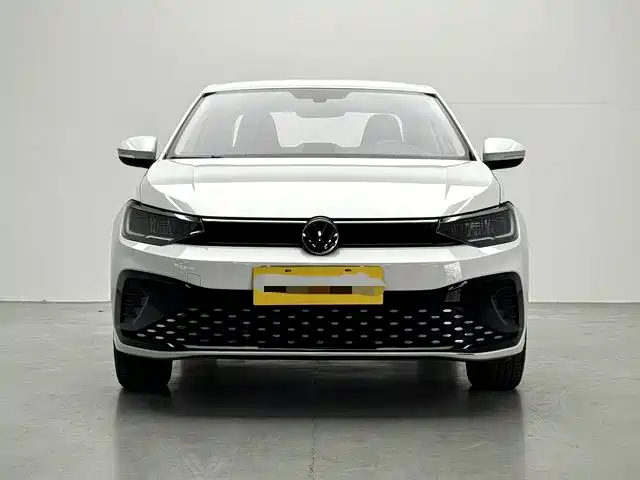 Volkswagen Lavida — миниатюра 2
