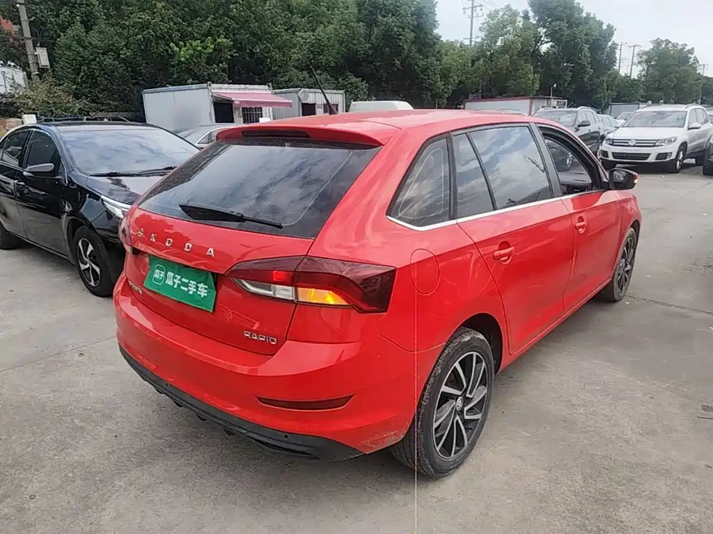 Skoda Rapid Spaceback — миниатюра 7