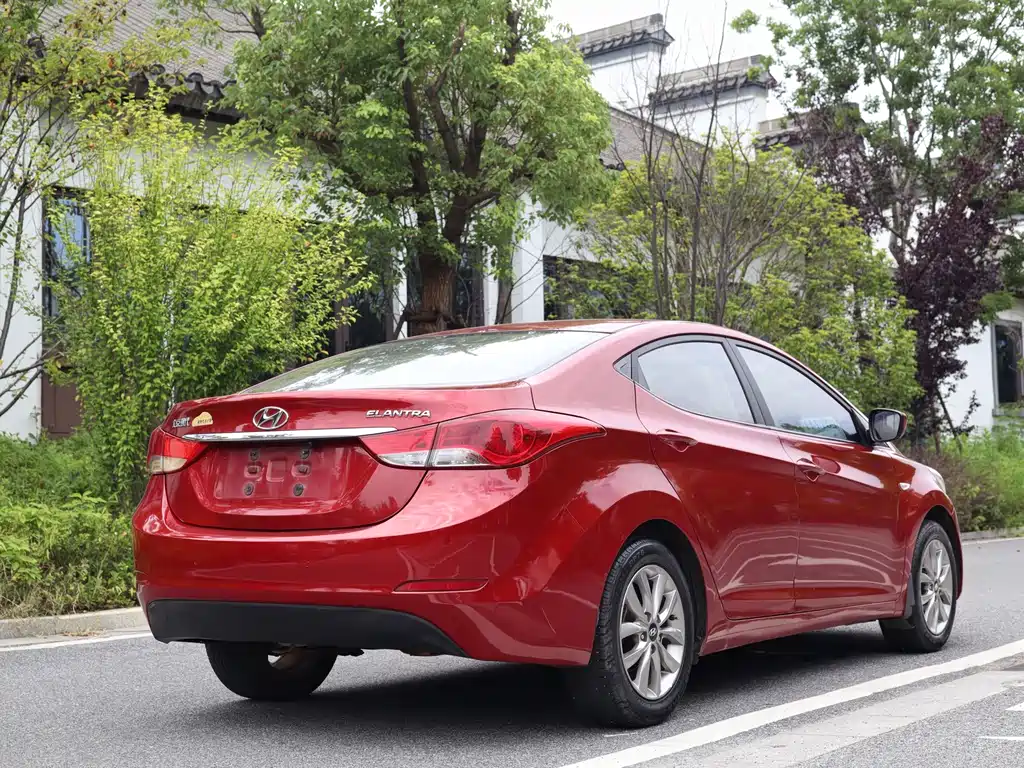 Hyundai Elantra Langdong — миниатюра 5
