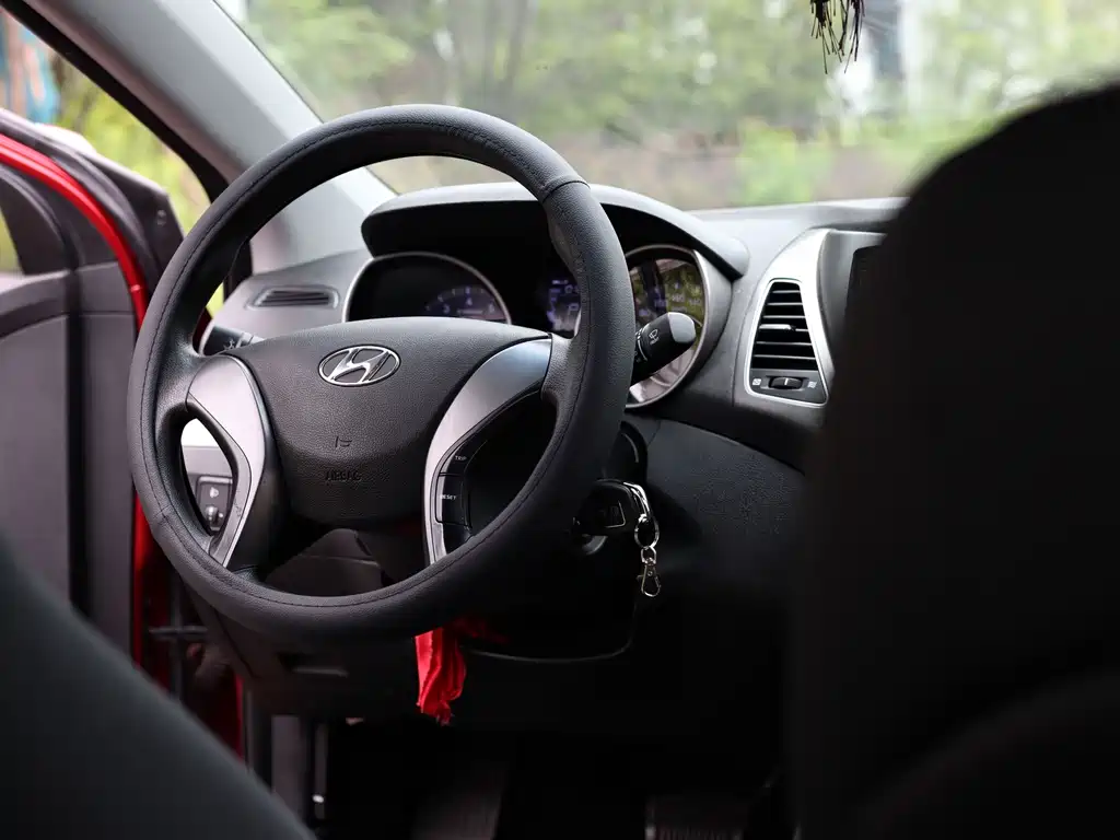 Hyundai Elantra Langdong — миниатюра 18