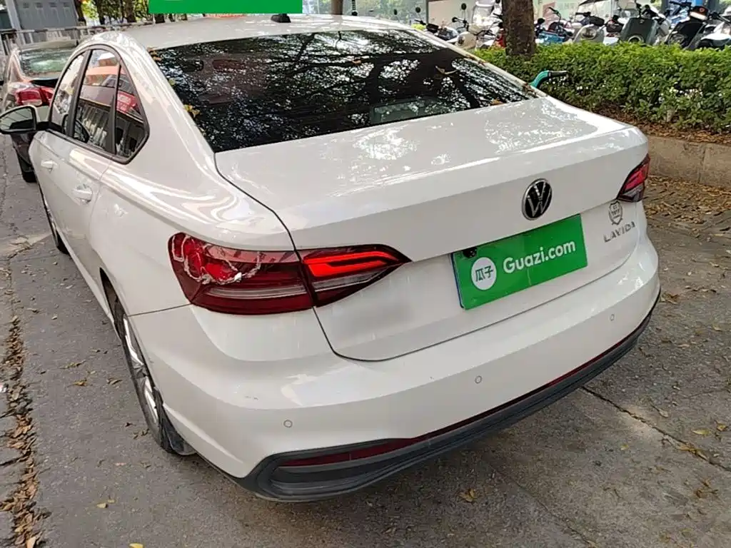 Volkswagen Lavida — миниатюра 5