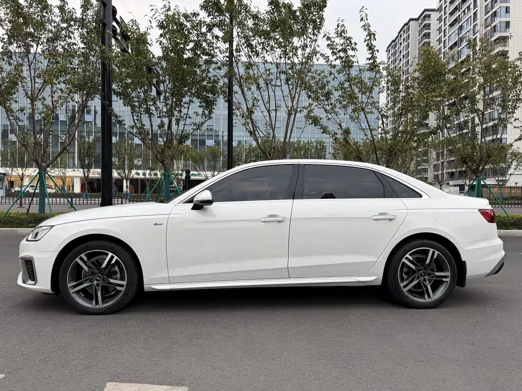 Audi A4L — миниатюра 7