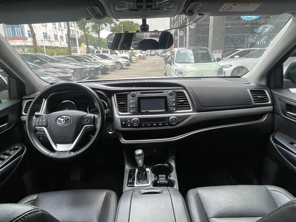 Toyota Highlander — миниатюра 12