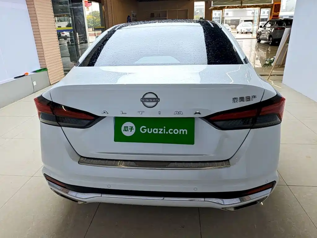 Nissan Teana — миниатюра 6