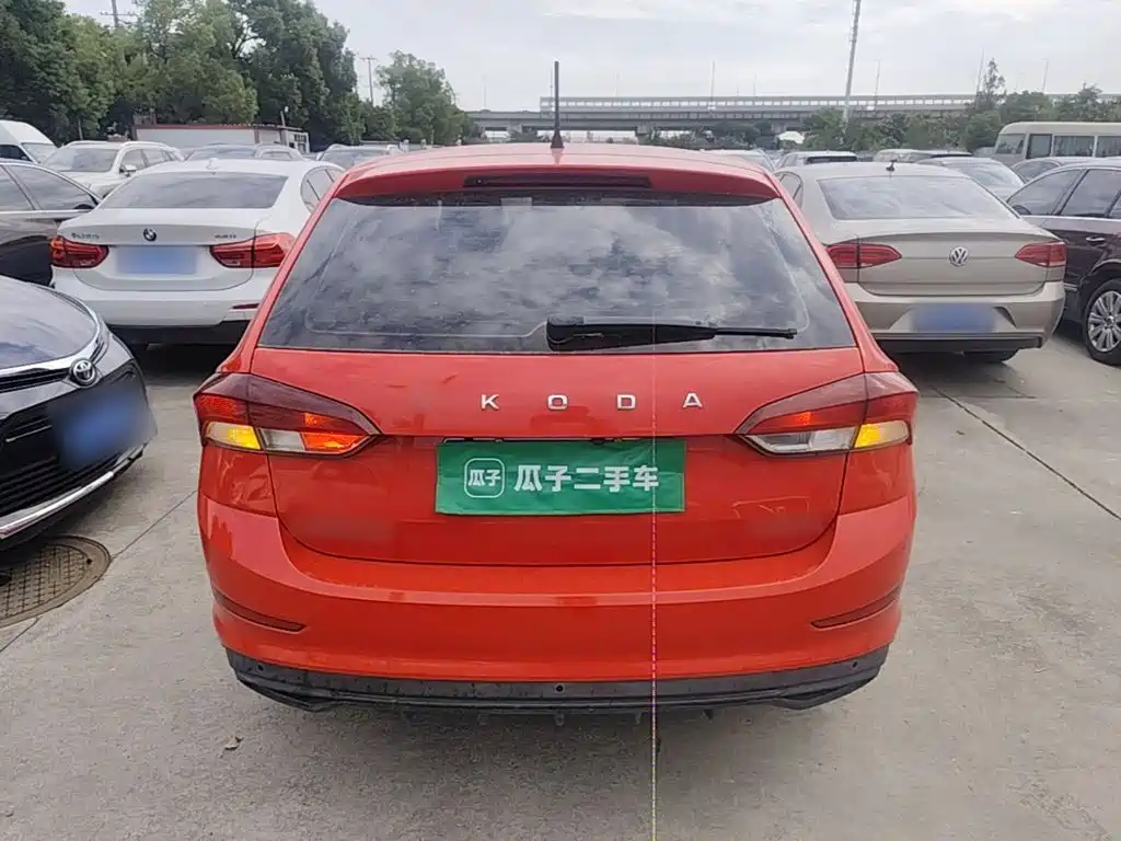 Skoda Rapid Spaceback — миниатюра 6