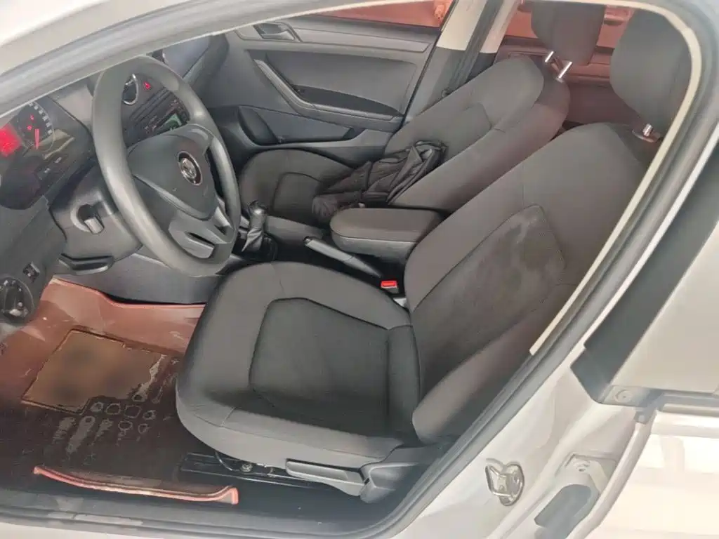 Volkswagen Jetta — миниатюра 15