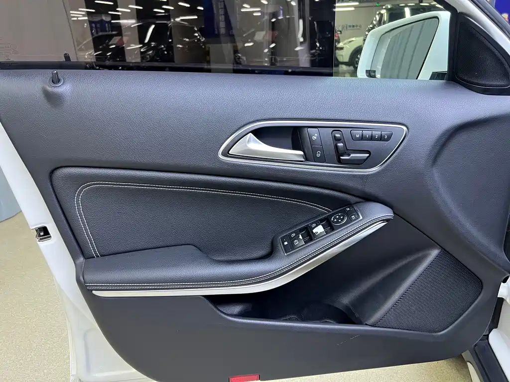 Mercedes-Benz GLA 2016 GLA 200 Fashion