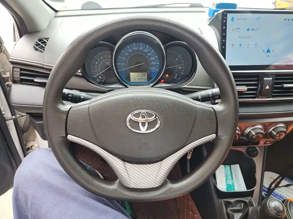Toyota Yaris L — миниатюра 11