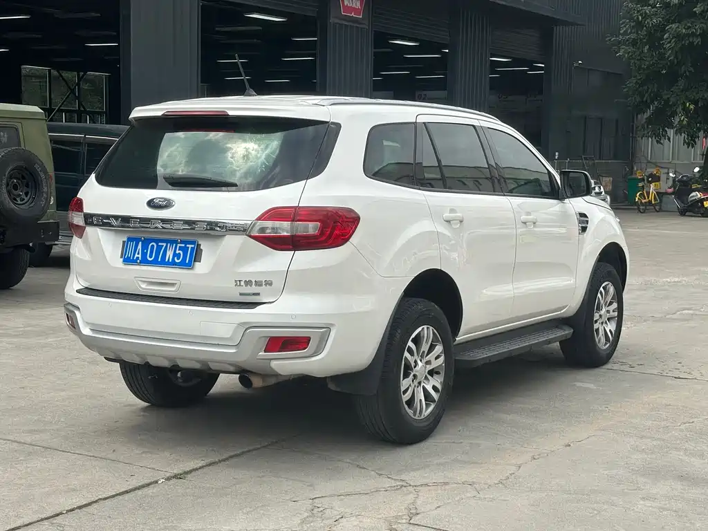 Ford Everest 2017 2.0T AT Luxury 7 мест