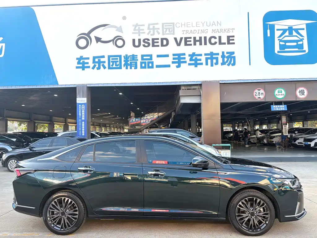 Dongfeng Aeolus Yixuan Max MAX 2021 1.5T