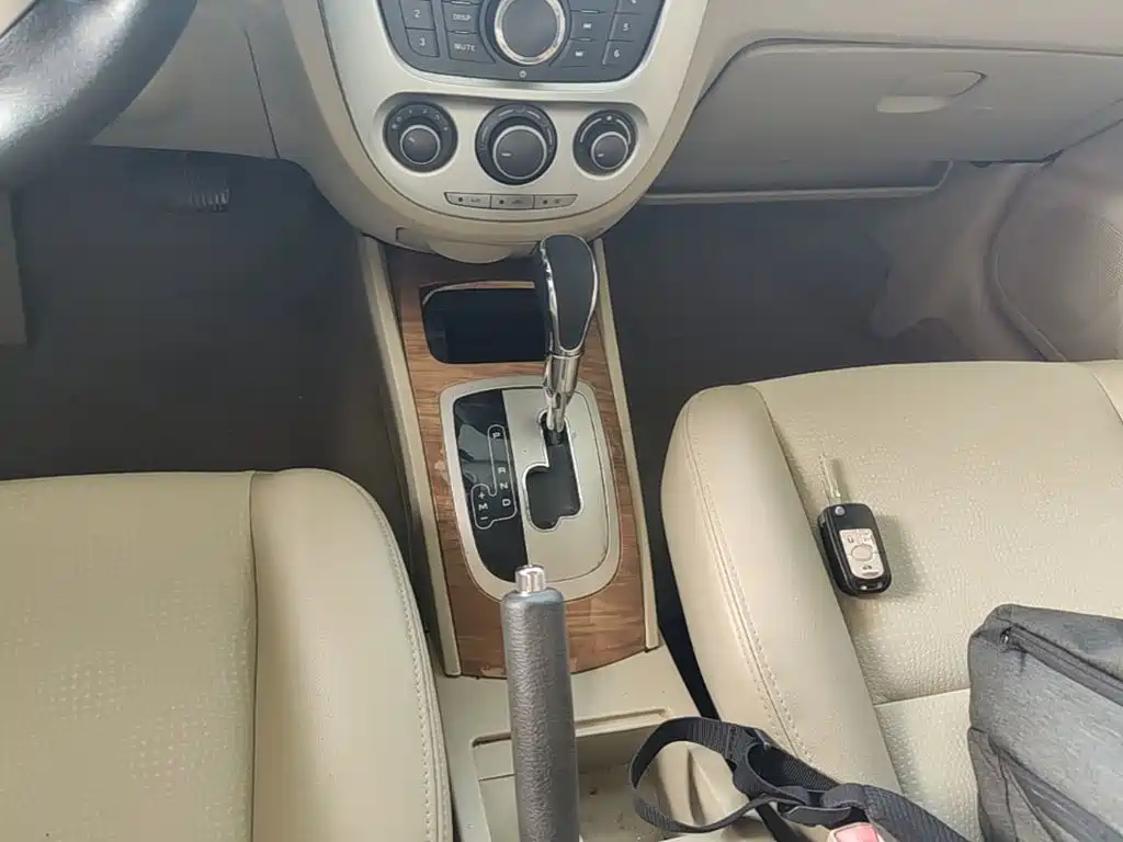 Buick Excelle — миниатюра 14