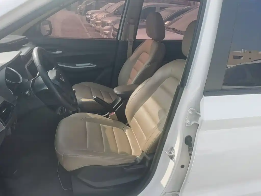 Wuling Hongguang — миниатюра 15
