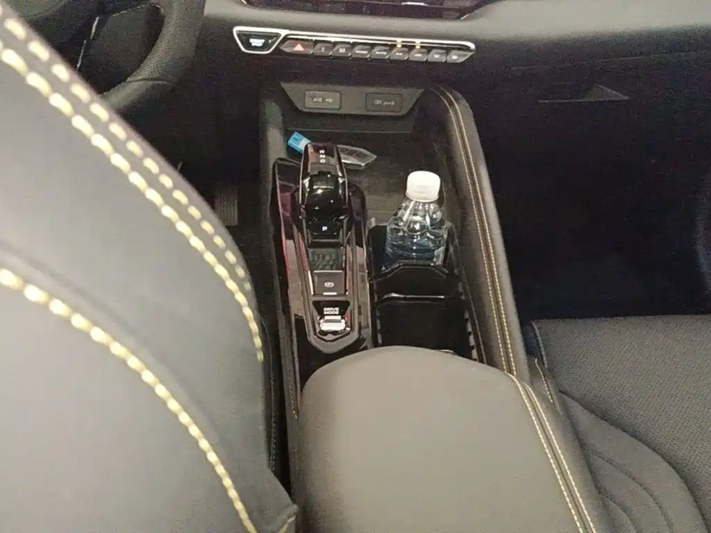 Geely Binyue — миниатюра 14