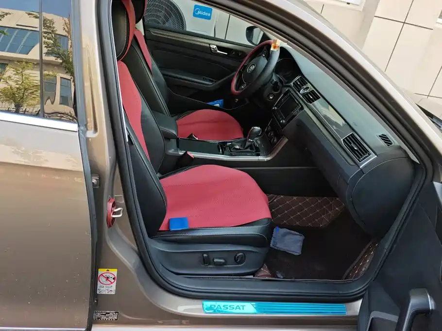 Volkswagen Passat — миниатюра 8