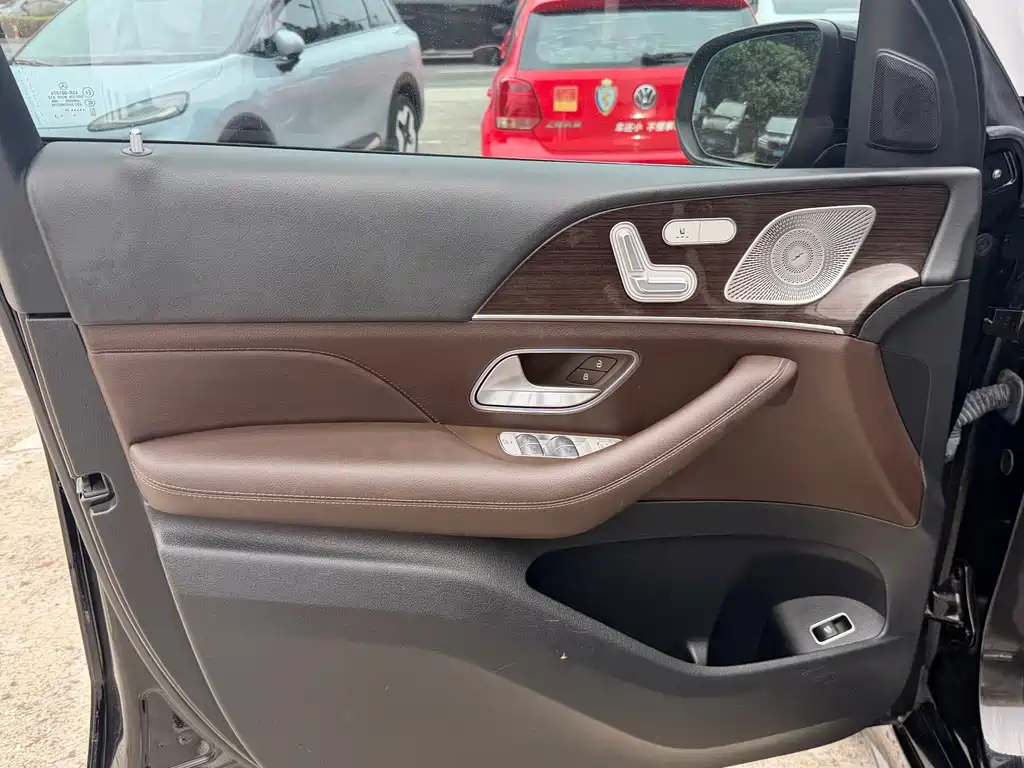 Mercedes-Benz GLE (Import) — миниатюра 5