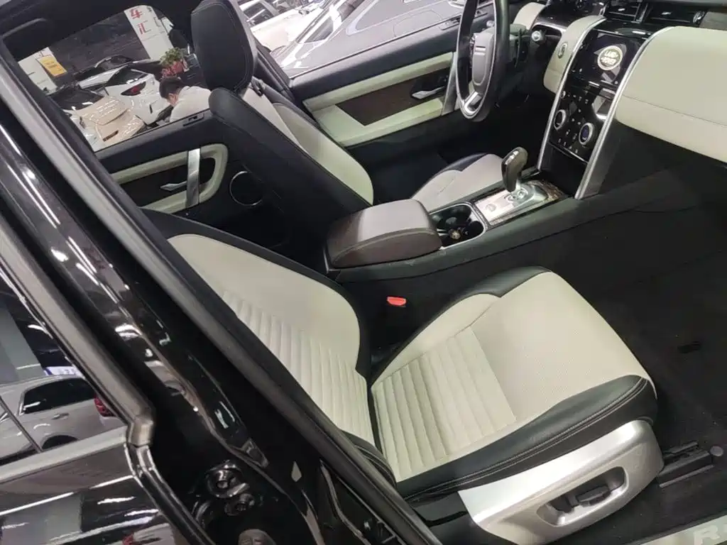 Land Rover Discovery Sport — миниатюра 25