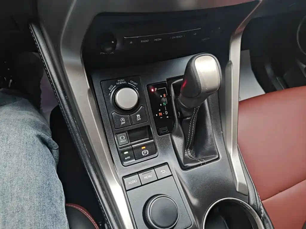 Lexus NX — миниатюра 14
