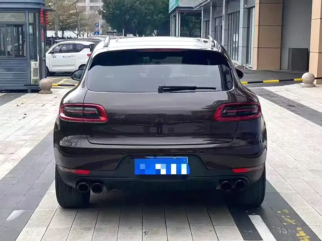 Porsche Macan — миниатюра 9