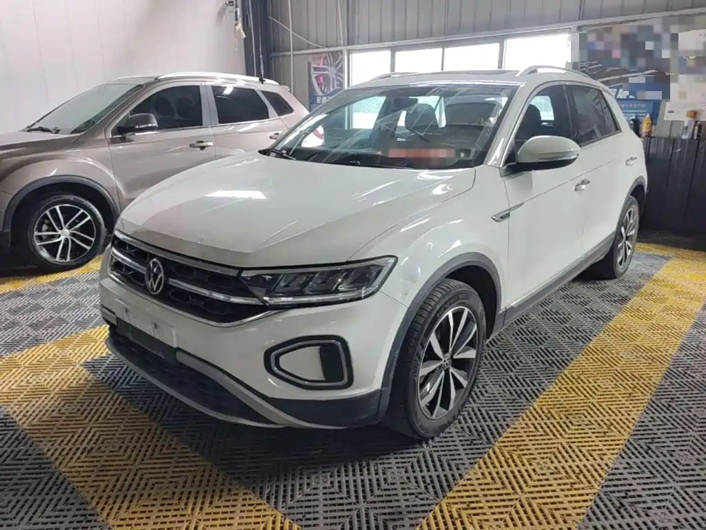 Volkswagen T-Roc — миниатюра 2