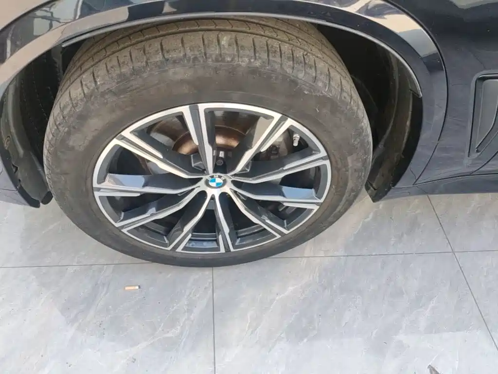 BMW X5 (Import) — миниатюра 23