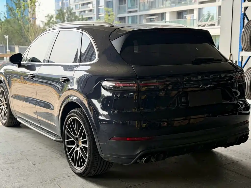 Porsche Cayenne — миниатюра 3