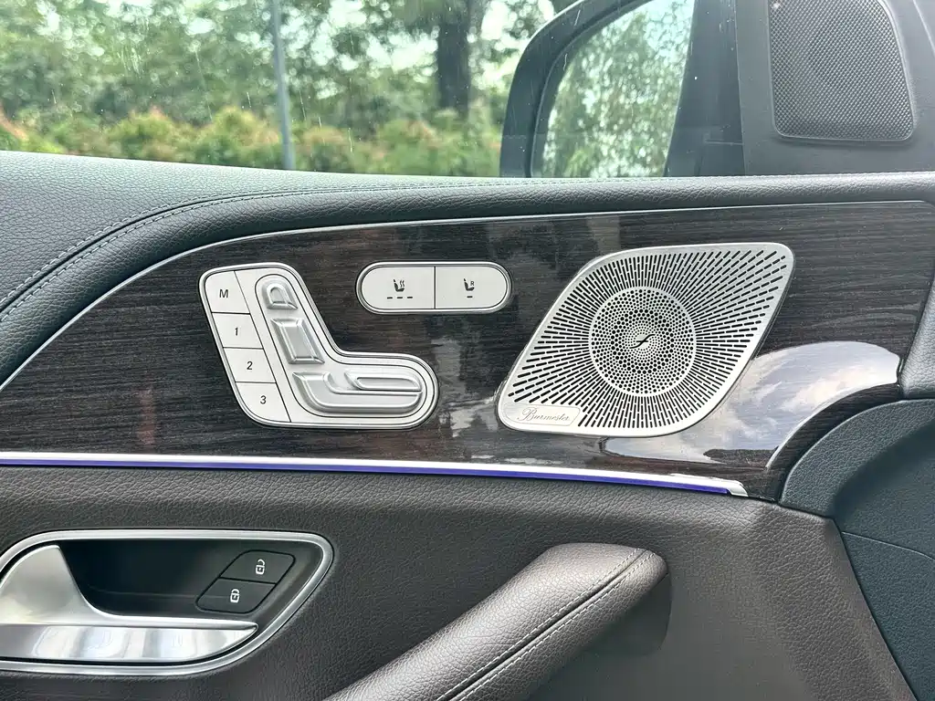 Mercedes-Benz GLS — миниатюра 14