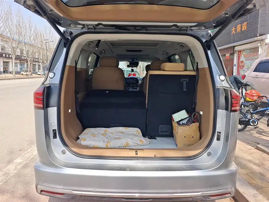 JAC Motors RUIFENG RF8 PHEV