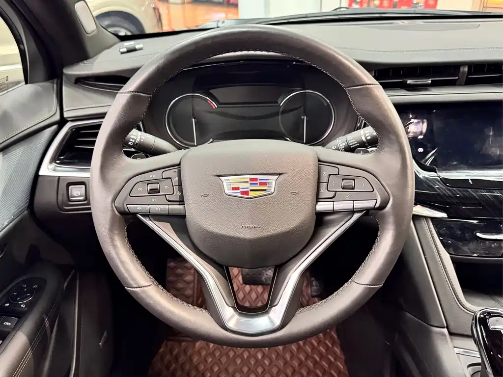 Cadillac XT6 — миниатюра 9