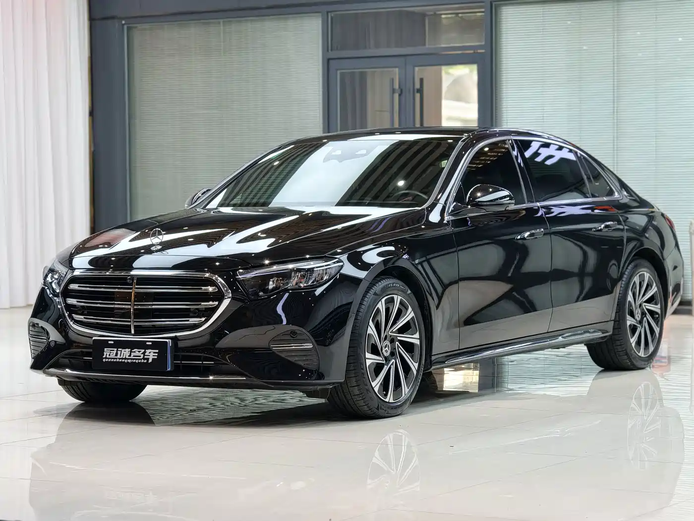 奔驰E级 2025款 E 300 L 豪华型 2025