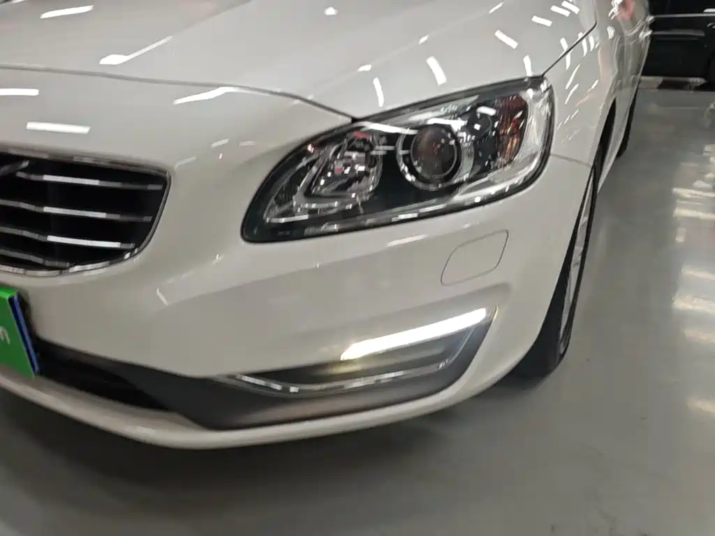 Volvo S60 — миниатюра 24