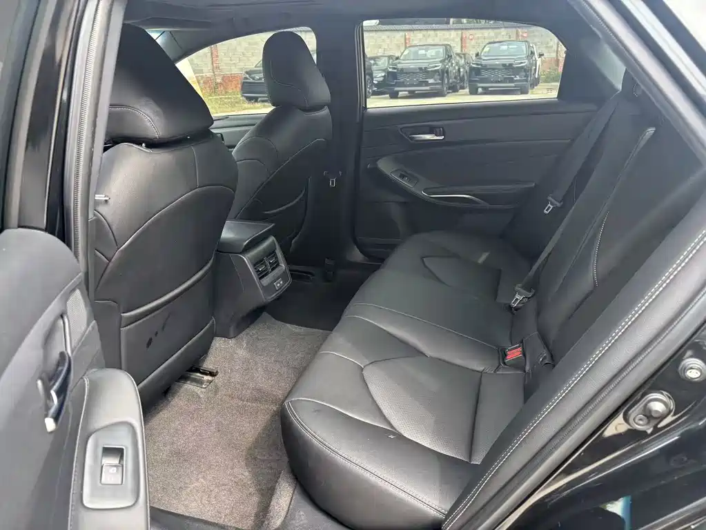 Toyota Avalon — миниатюра 9