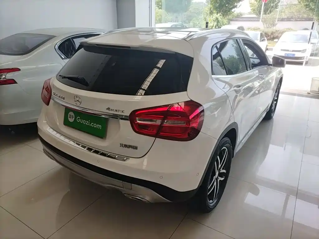 Mercedes-Benz GLA — миниатюра 7
