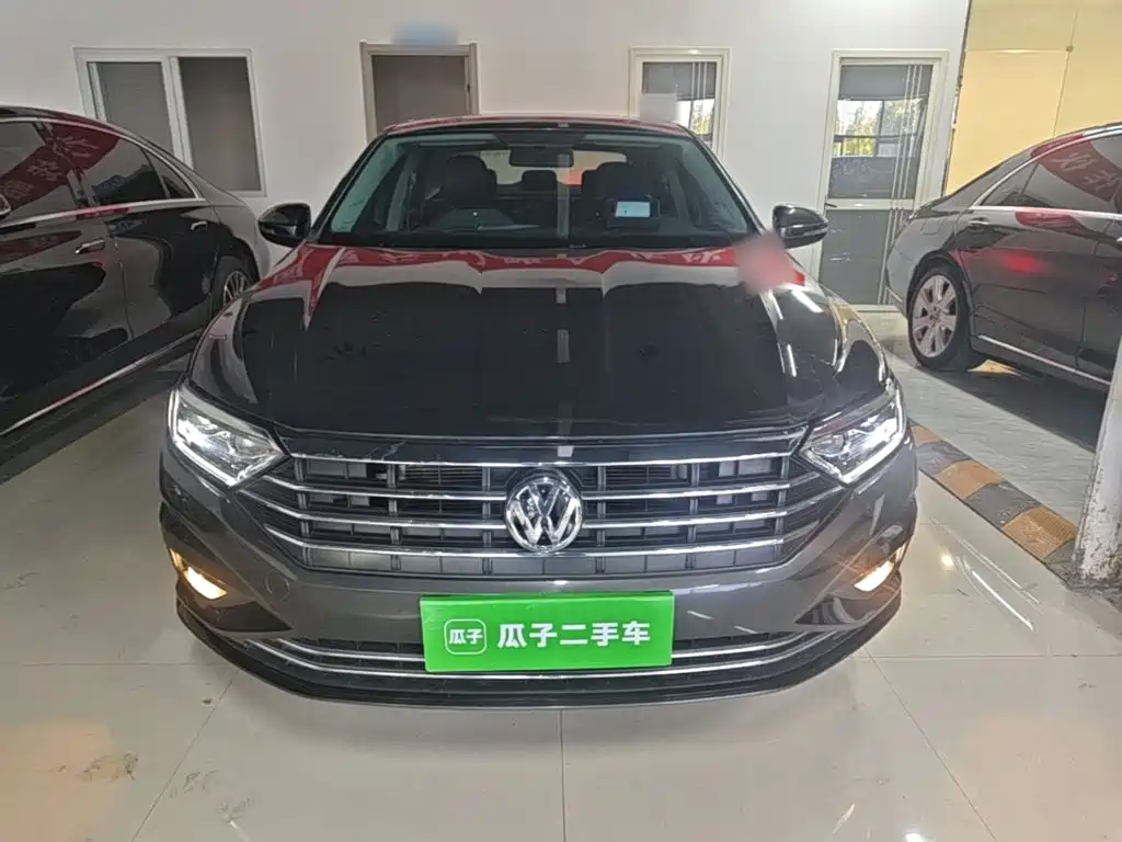 Volkswagen Sagitar — миниатюра 3