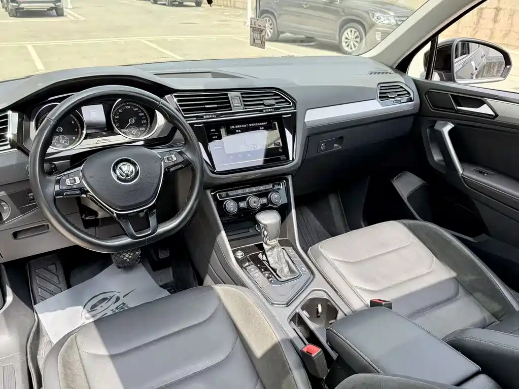 Volkswagen Tiguan L — миниатюра 6