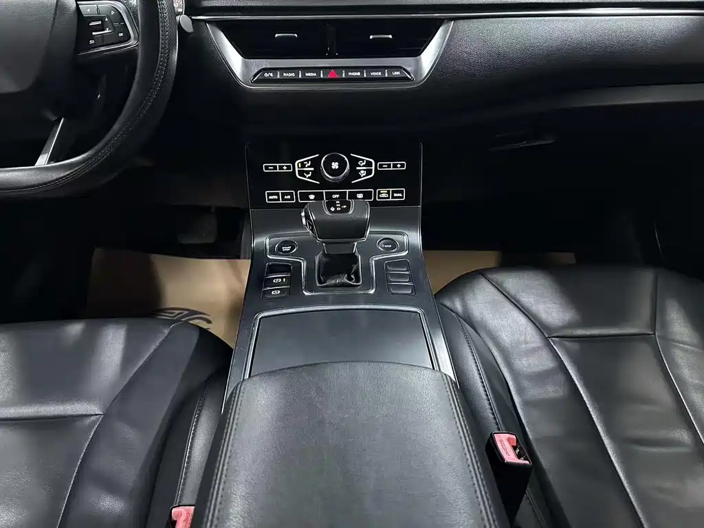 Hongqi Hongqi H5 — миниатюра 11