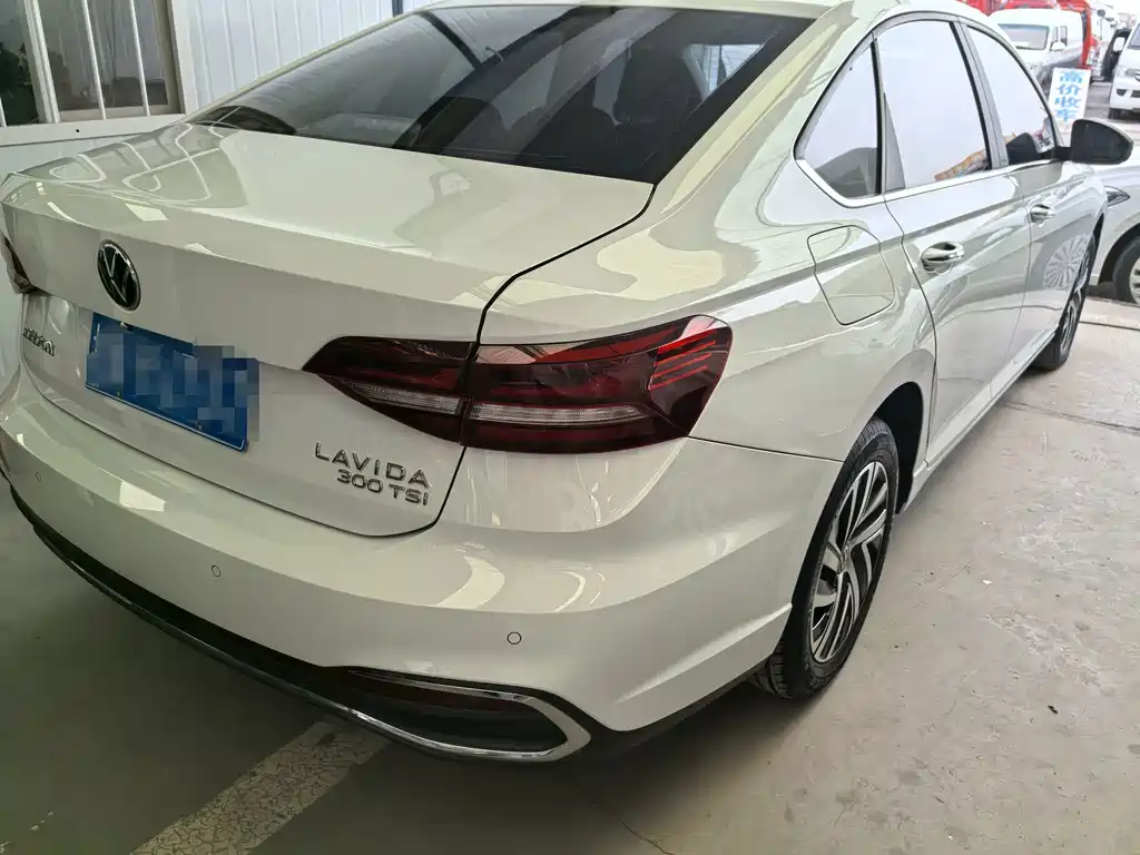 Volkswagen Lavida — миниатюра 6