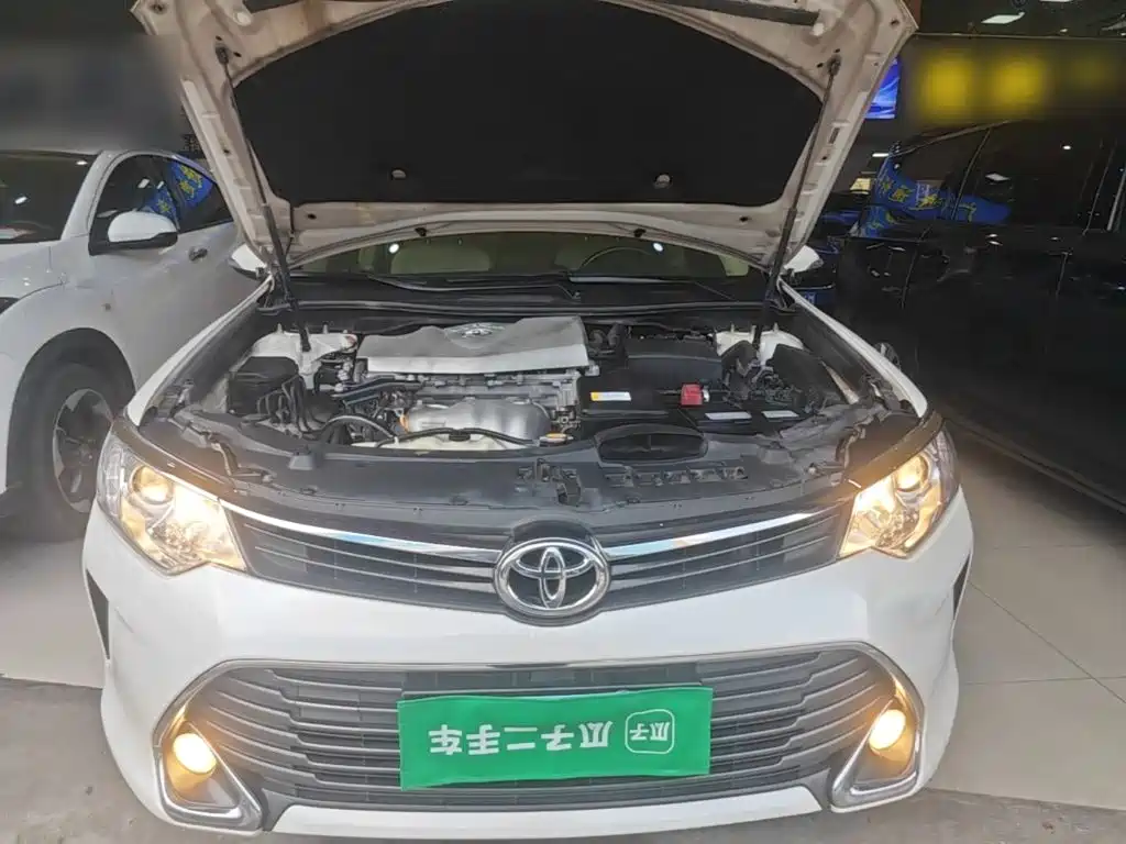 Toyota Camry — миниатюра 20