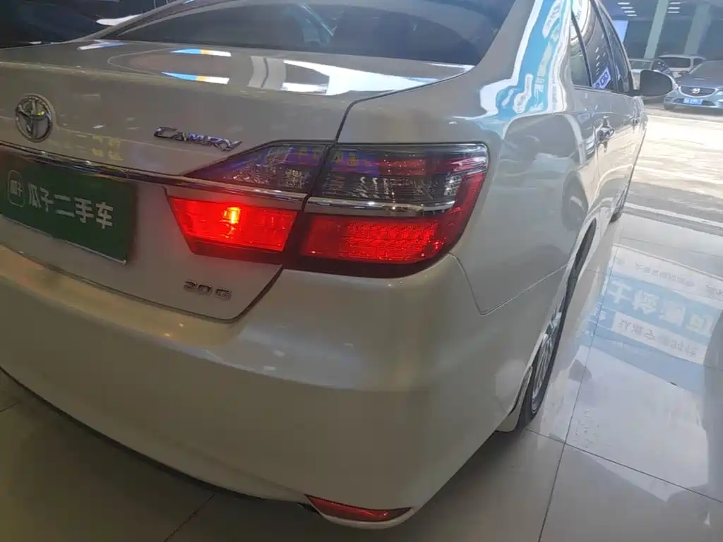 Toyota Camry — миниатюра 8