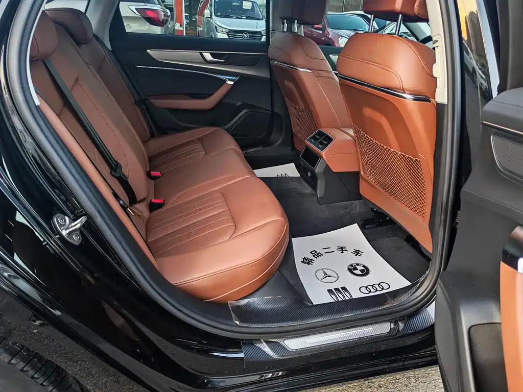 Audi A6L — миниатюра 12