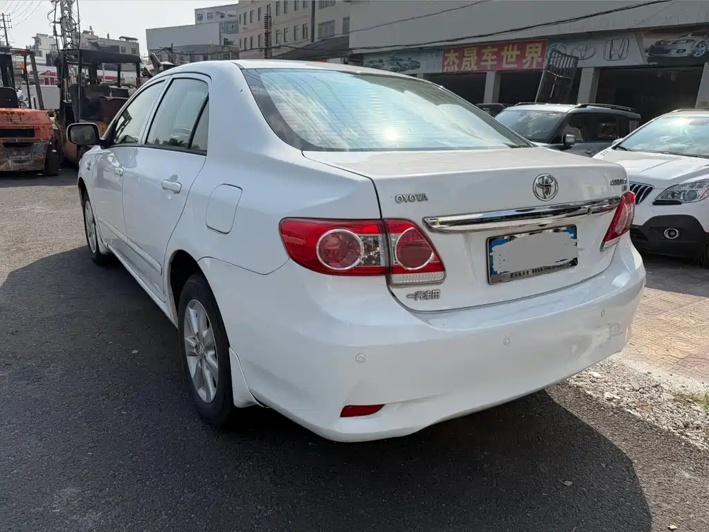 Toyota Corolla — миниатюра 9
