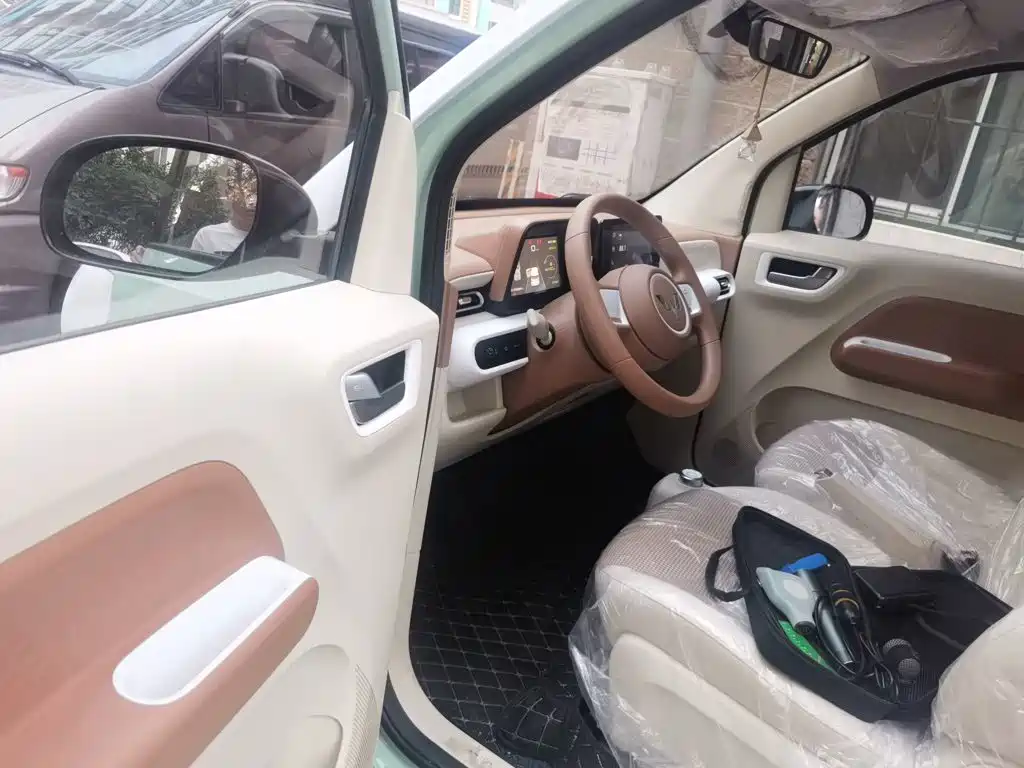 Wuling MINIEV — миниатюра 12