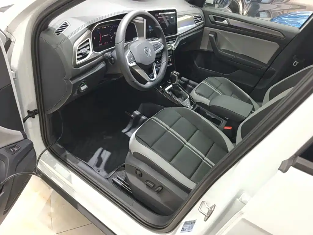 Volkswagen T-Roc — миниатюра 15