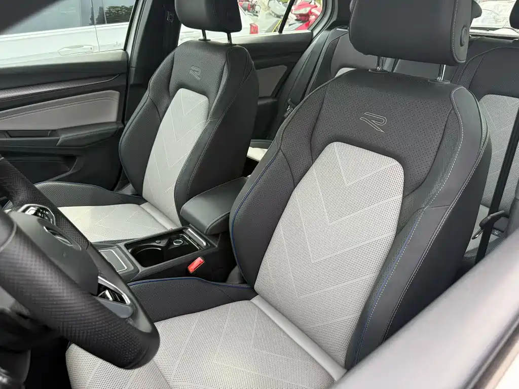 Volkswagen Golf — миниатюра 4