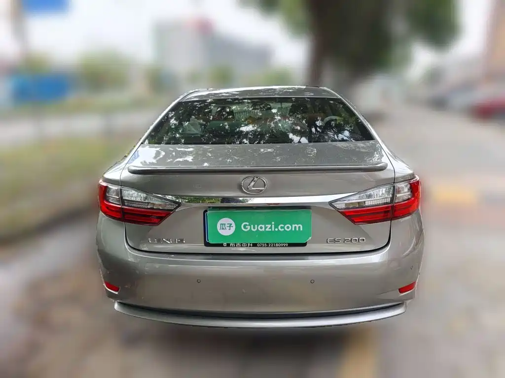 Lexus ES — миниатюра 12