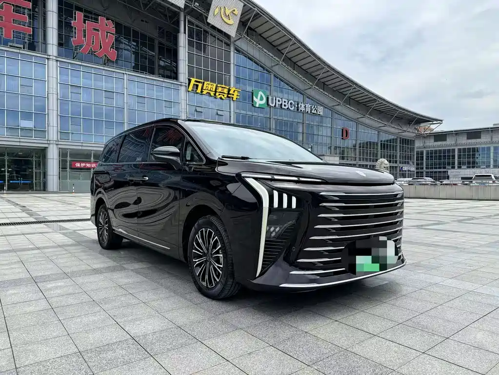 Dongfeng V9 2024 1.5TD 200km Luxury