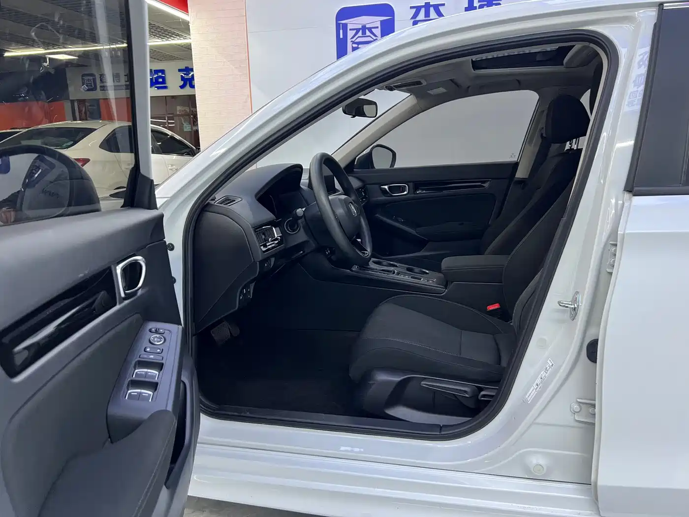 Honda Civic 2022 Белый из Китая