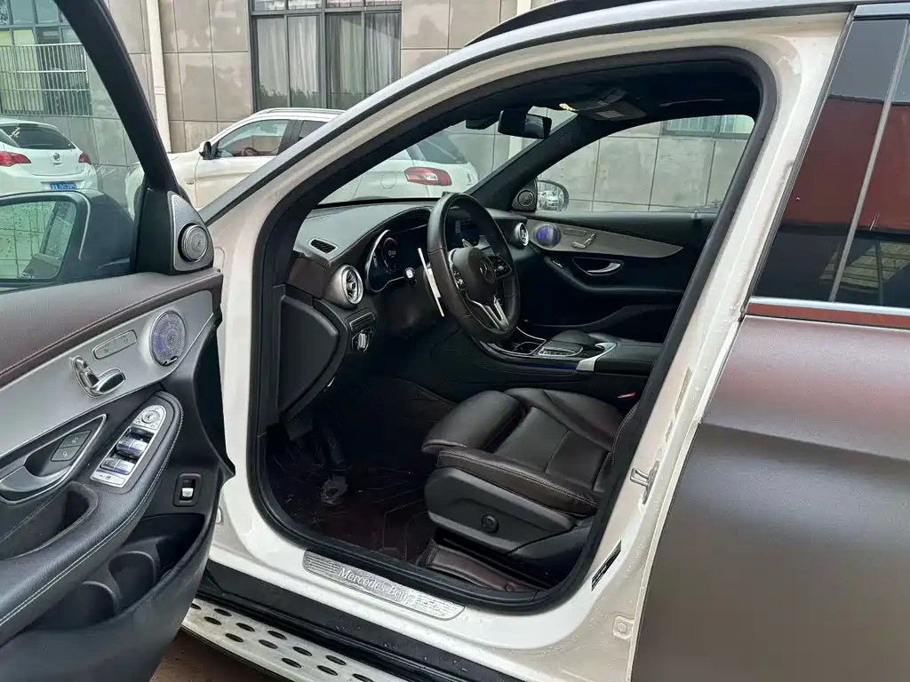 Mercedes-Benz GLC 2021 GLC 260 L 4MATIC